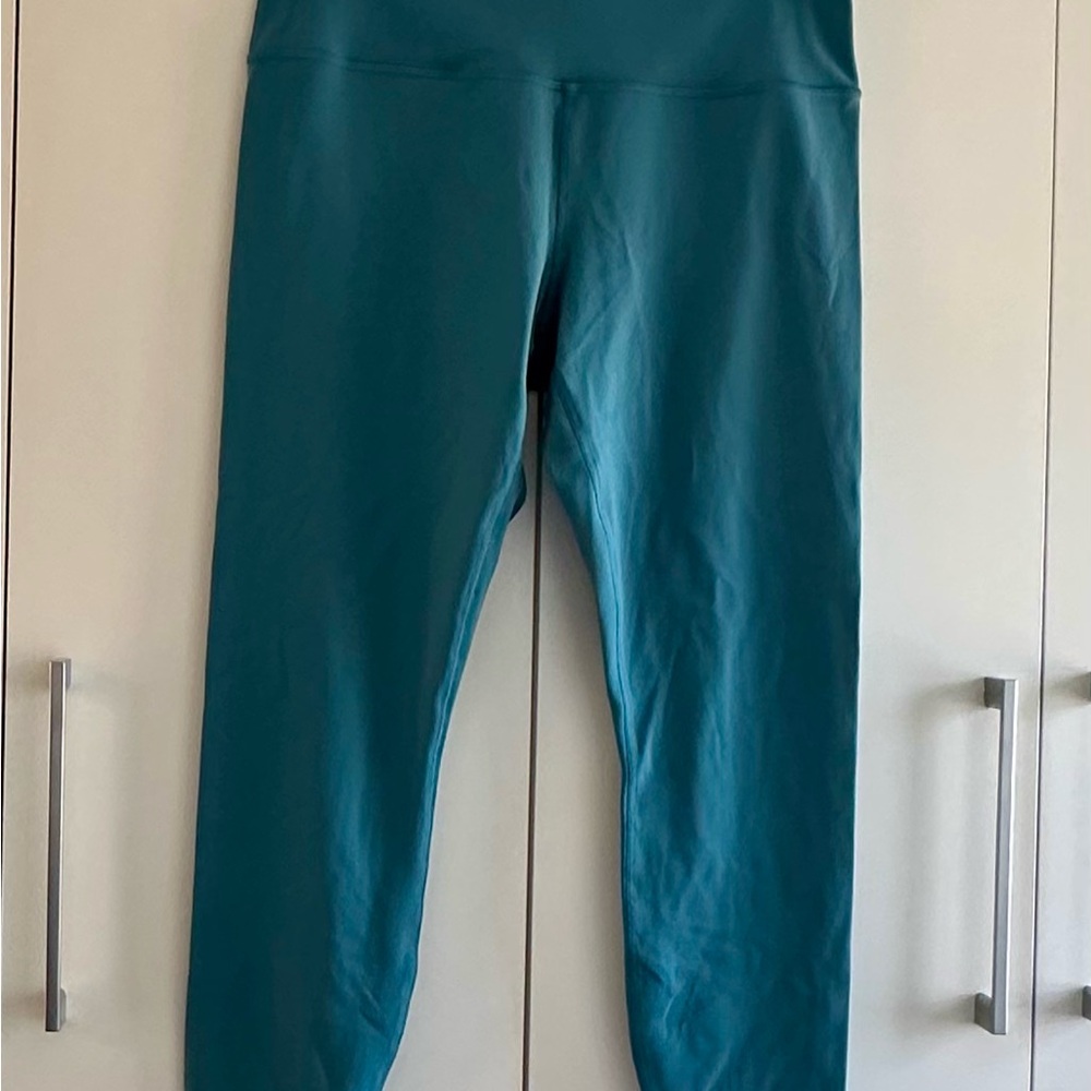 Athleta Transcend 7/8 Tight - Yoga Pants- Leggings